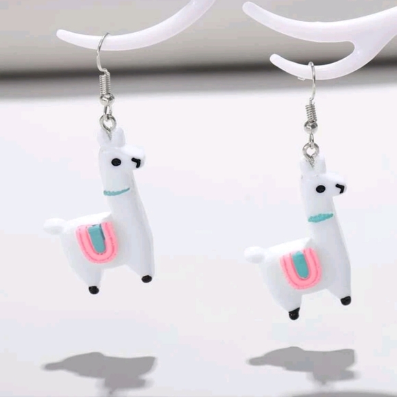 Llama Dangle Earrings, alpaca, Peru - Picture 5 of 5